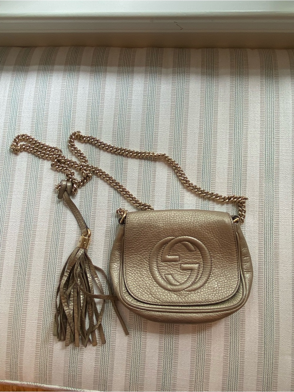 Gucci Chain Shoulder Bag Soho Metallic Leather with Tassel